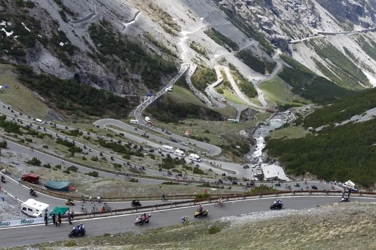 Yamaha TMAX e Ben Spies al Giro d'Italia tagliano per primi il traguardo (13)