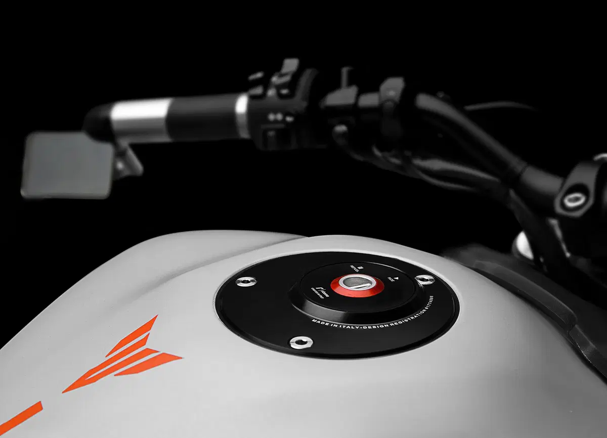 Linea Rizoma per la Yamaha MT-09 (6)