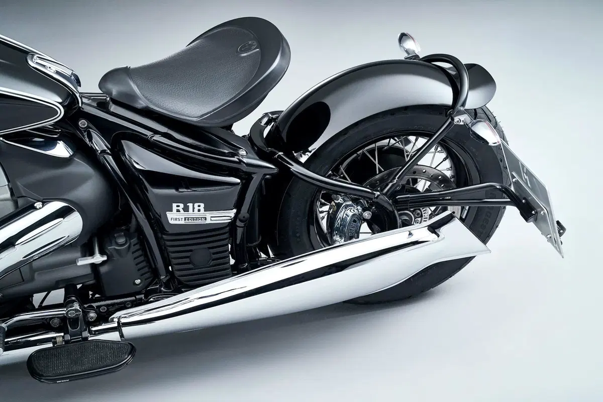 BMW R18 kit Roland Sands Design (18)
