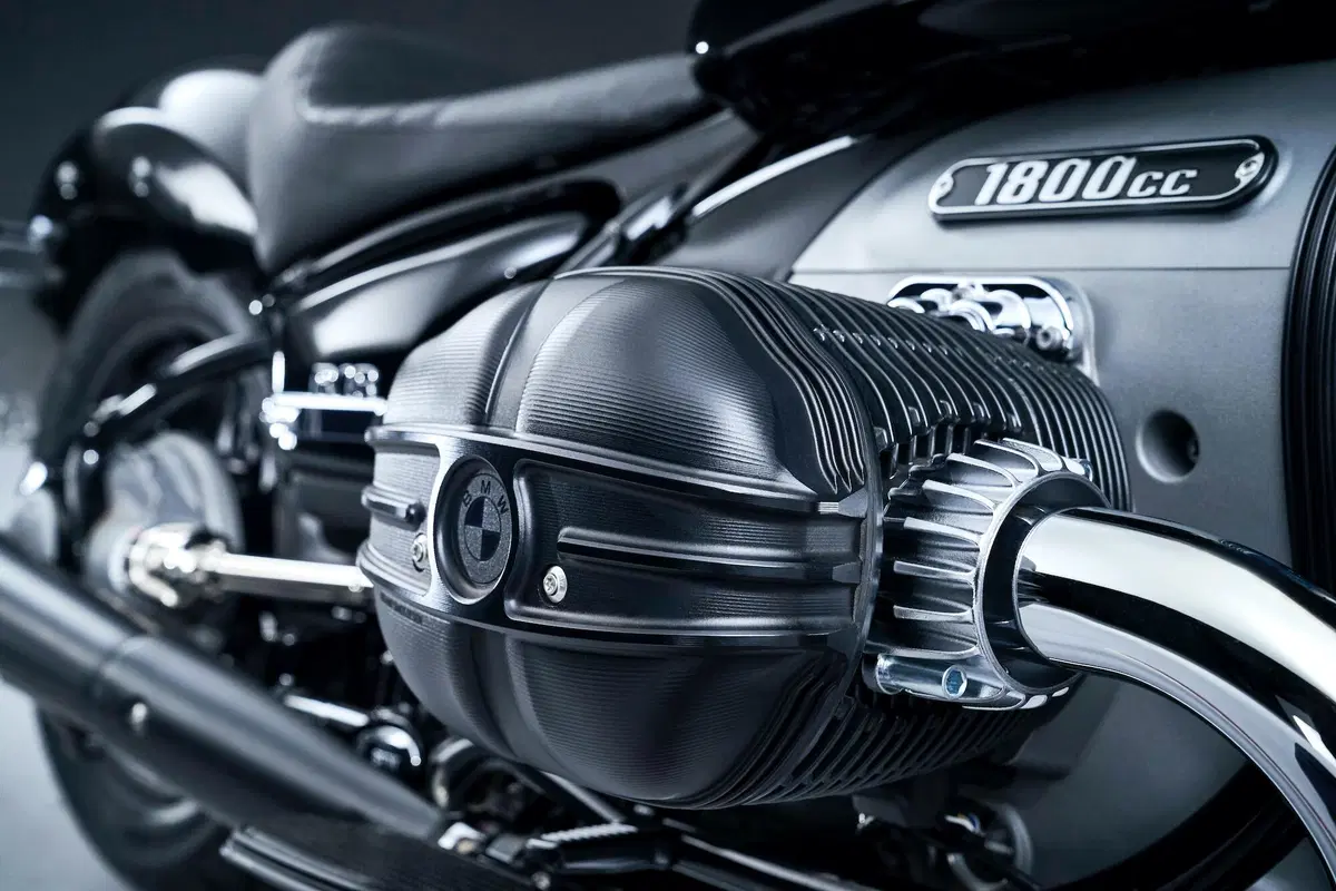 BMW R18 kit Roland Sands Design (24)