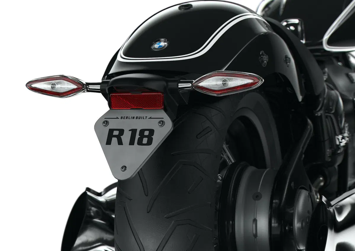 BMW R18: eccola qui. Foto, video, prezzo e disponibilità (14)