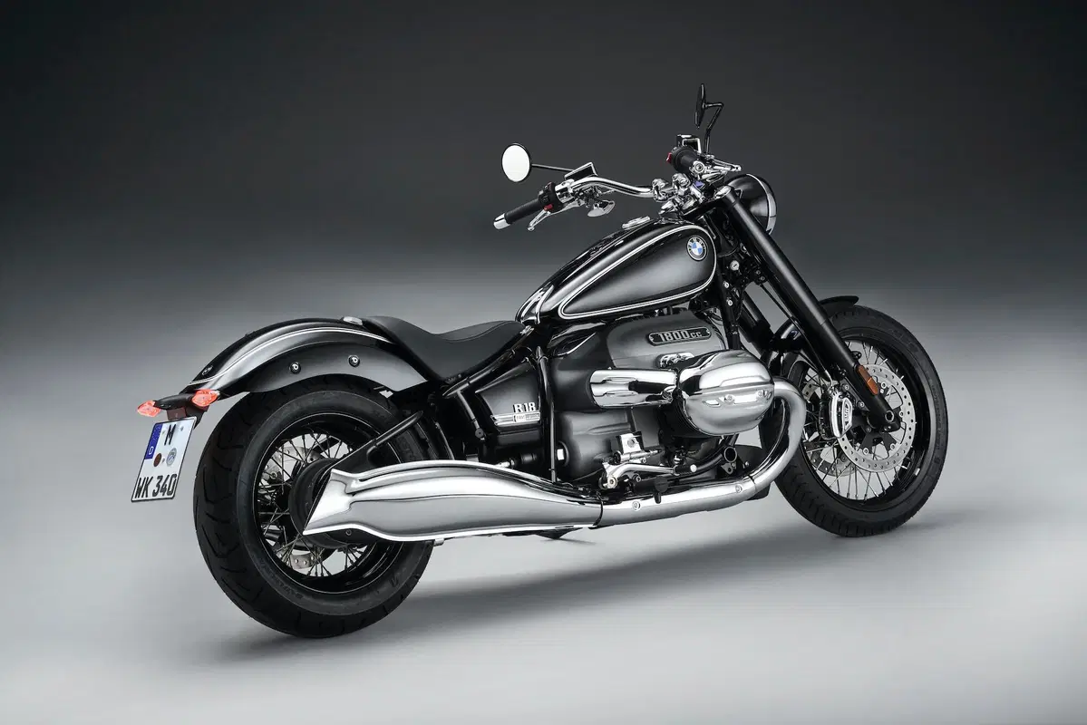 BMW R18: eccola qui. Foto, video, prezzo e disponibilità (2)