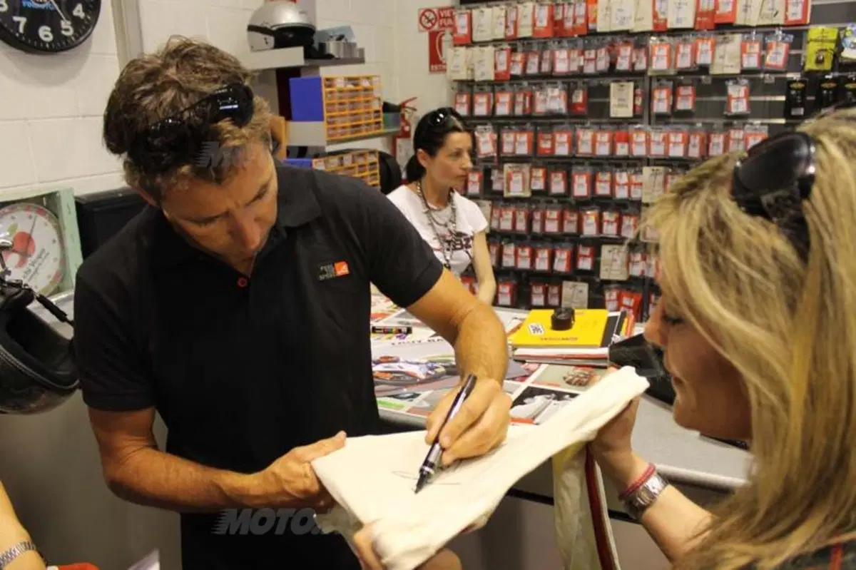 Troy Bayliss: "La Panigale pronta nel 2013 a vincere in SBK" (15)