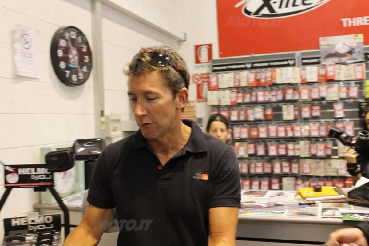 Troy Bayliss: "La Panigale pronta nel 2013 a vincere in SBK" (16)
