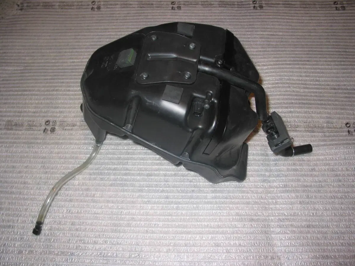 Ricambi kawasaki ER6-N dal 2011 (4)