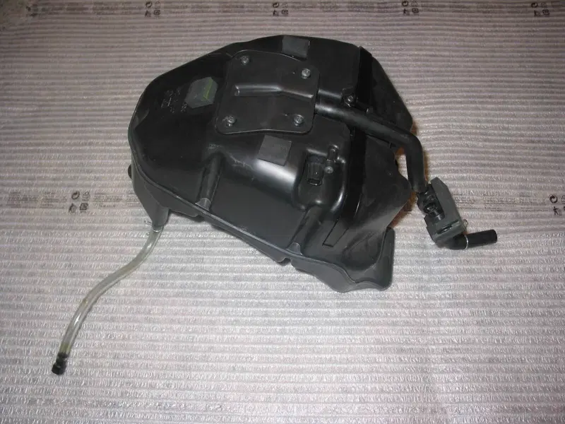 Ricambi kawasaki ER6-N dal 2011 (4)
