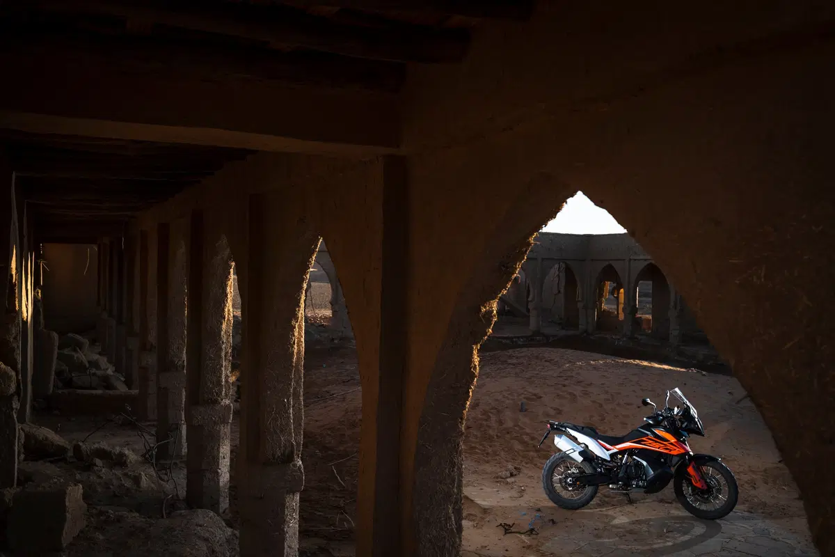  KTM 790 Adventure e 790 Adventure R: Test anteprima in Marocco (16)