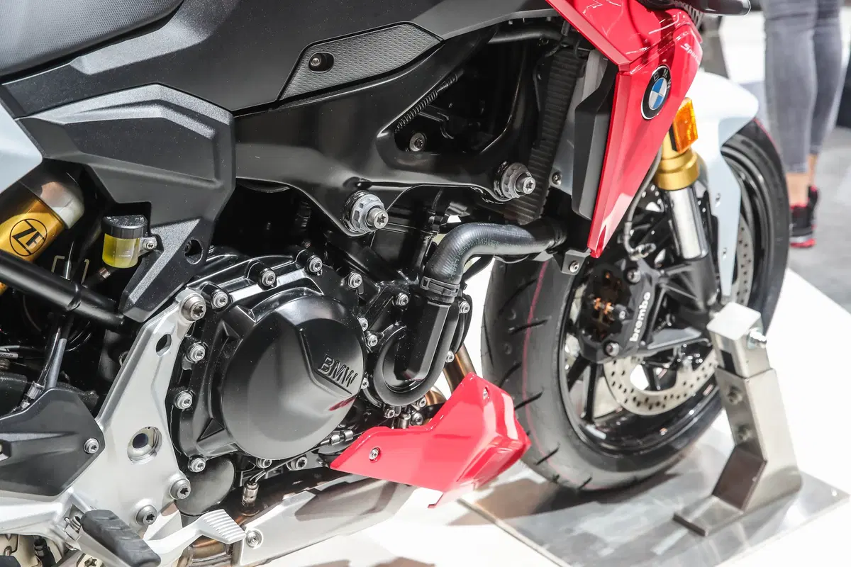  Nuova BMW F 900 R a EICMA 2019: foto, dati e prezzi (7)