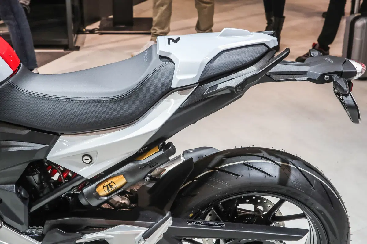 Nuova BMW F 900 R a EICMA 2019: foto, dati e prezzi (13)