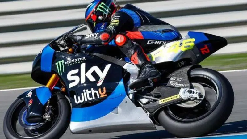 Moto2. Marco Bezzecchi: "Sono sposato con la mia moto"