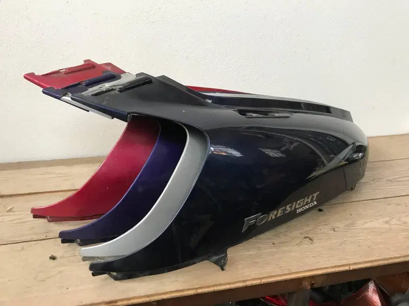 Carena post dx Honda Foresight 250 S.L