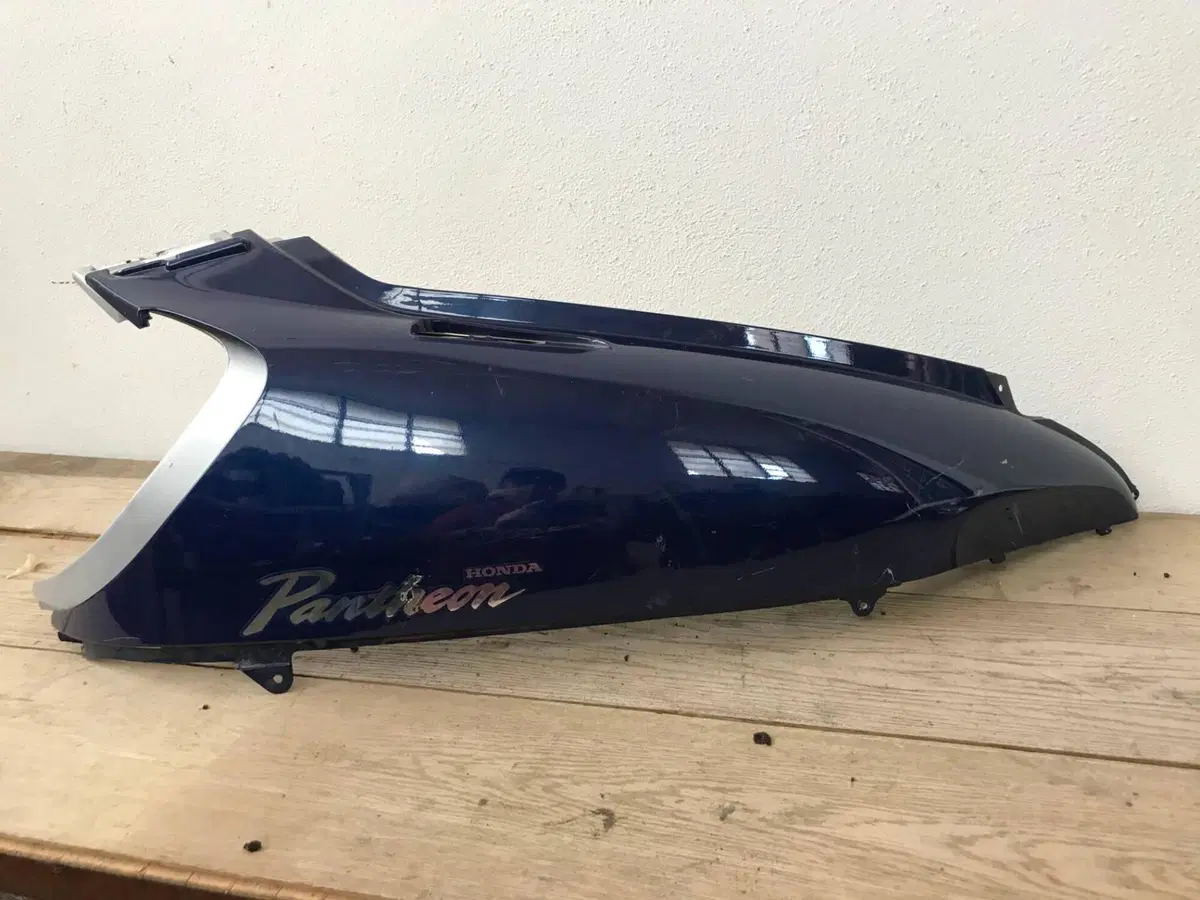 Carena post dx Honda Pantheon 2T S.L