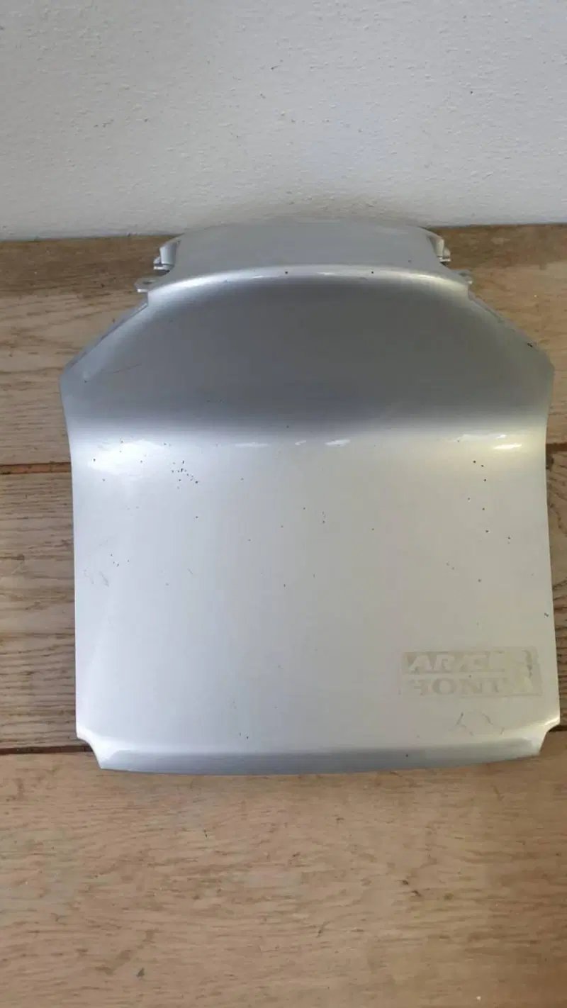 Codone post grigio Honda Pantheon 2T S.L (4)