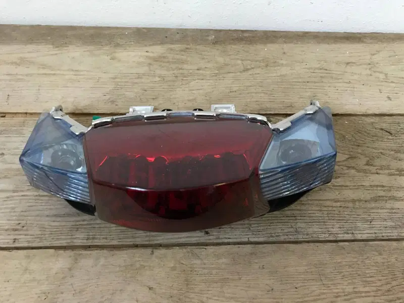 Fanale post I Kymco S.L (3)
