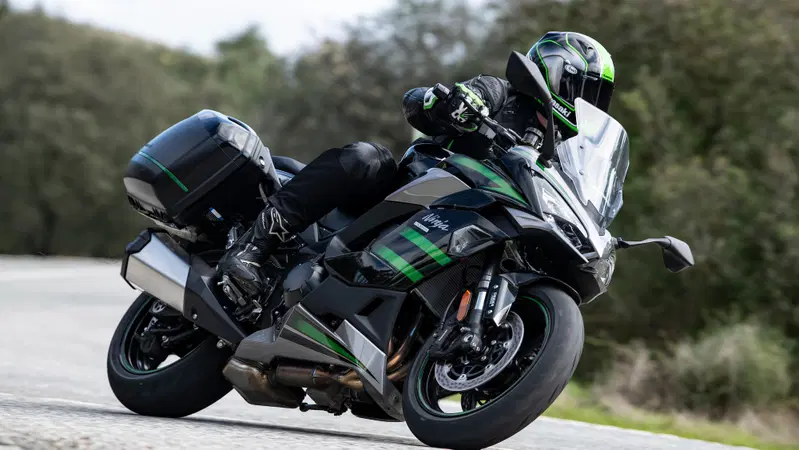 Kawasaki Ninja 1000 SX: tutto quello che c'&egrave; da sapere