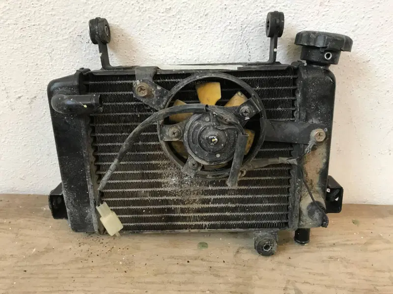 Radiatore Honda CBR 125 1 tipo S.L (4)