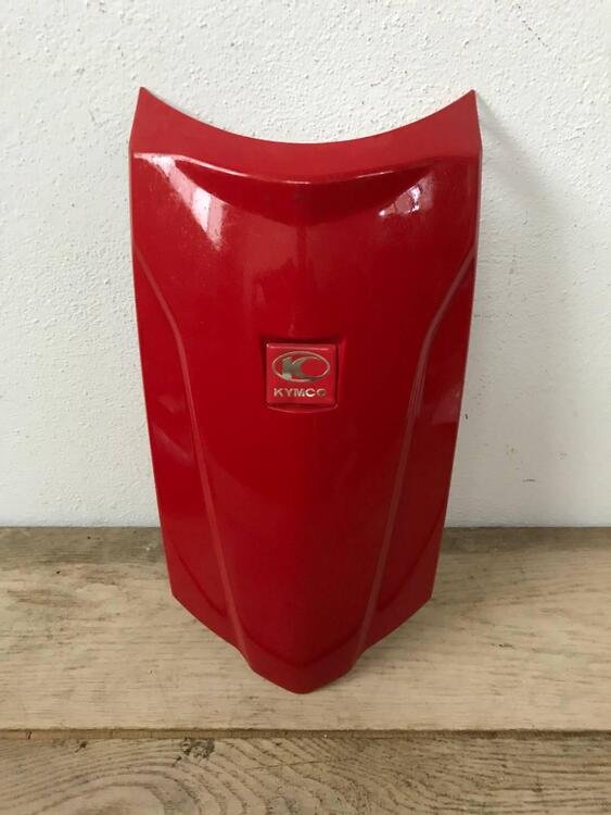 Scudo ant rosso centrale Kymco Like S.L