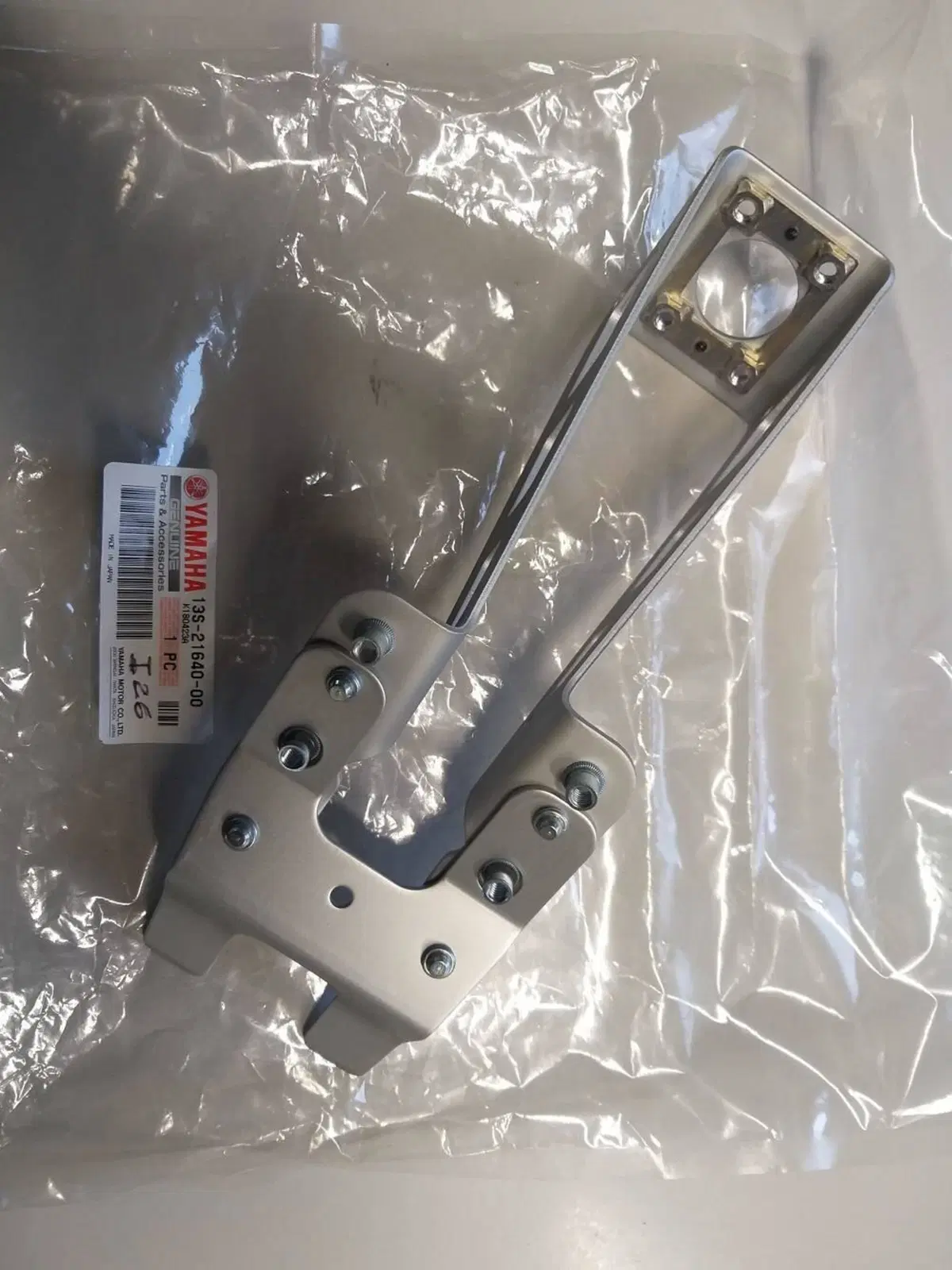 Supporto portatarga Yamaha R6 (3)