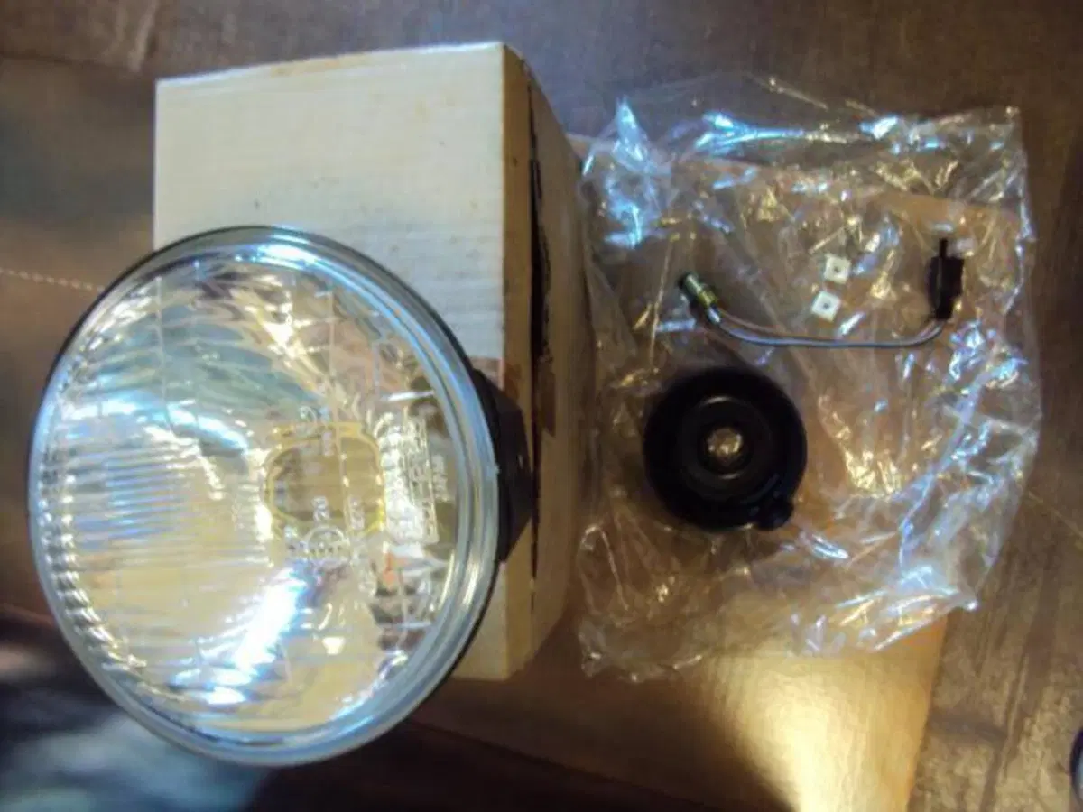 FARO ANTERIORE Suzuki (2)