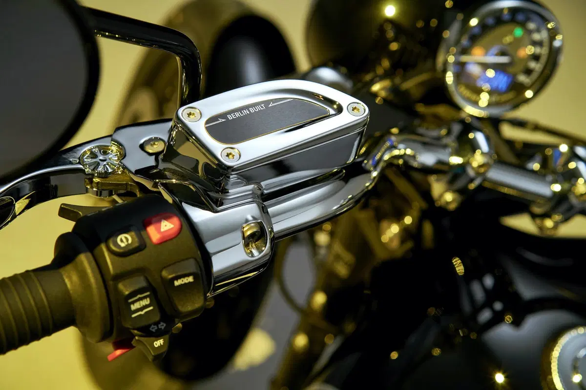 BMW R18: eccola qui. Foto, video, prezzo e disponibilità (15)