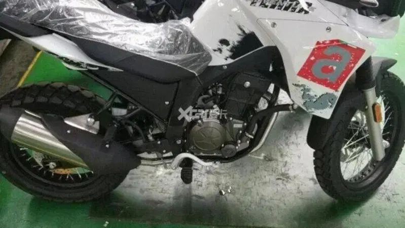 Aprilia Terra 250: una on/off per l'India