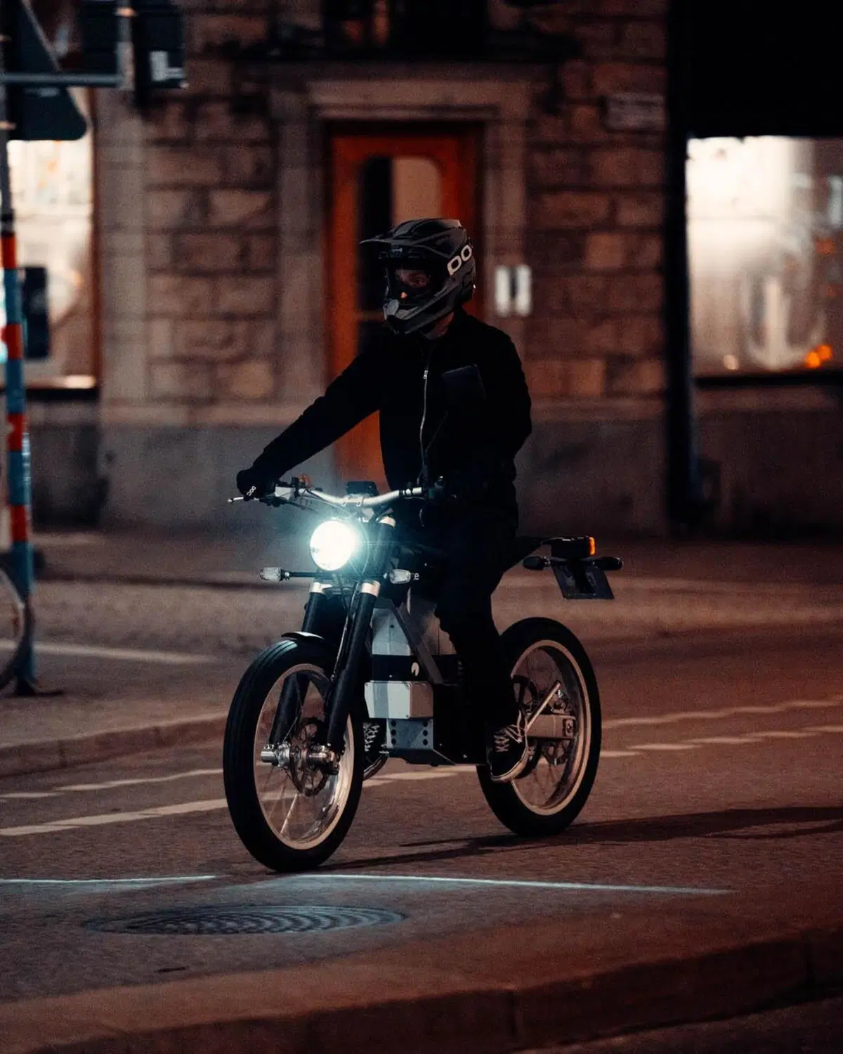 Kalk INK SL. La moto elettrica di Cake "pronto strada" (7)