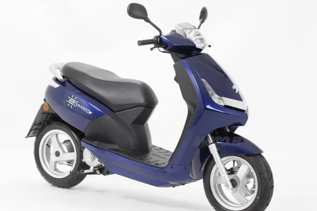 Peugeot e-Vivacity da giugno nelle concessionarie a 4.100 Euro (11)