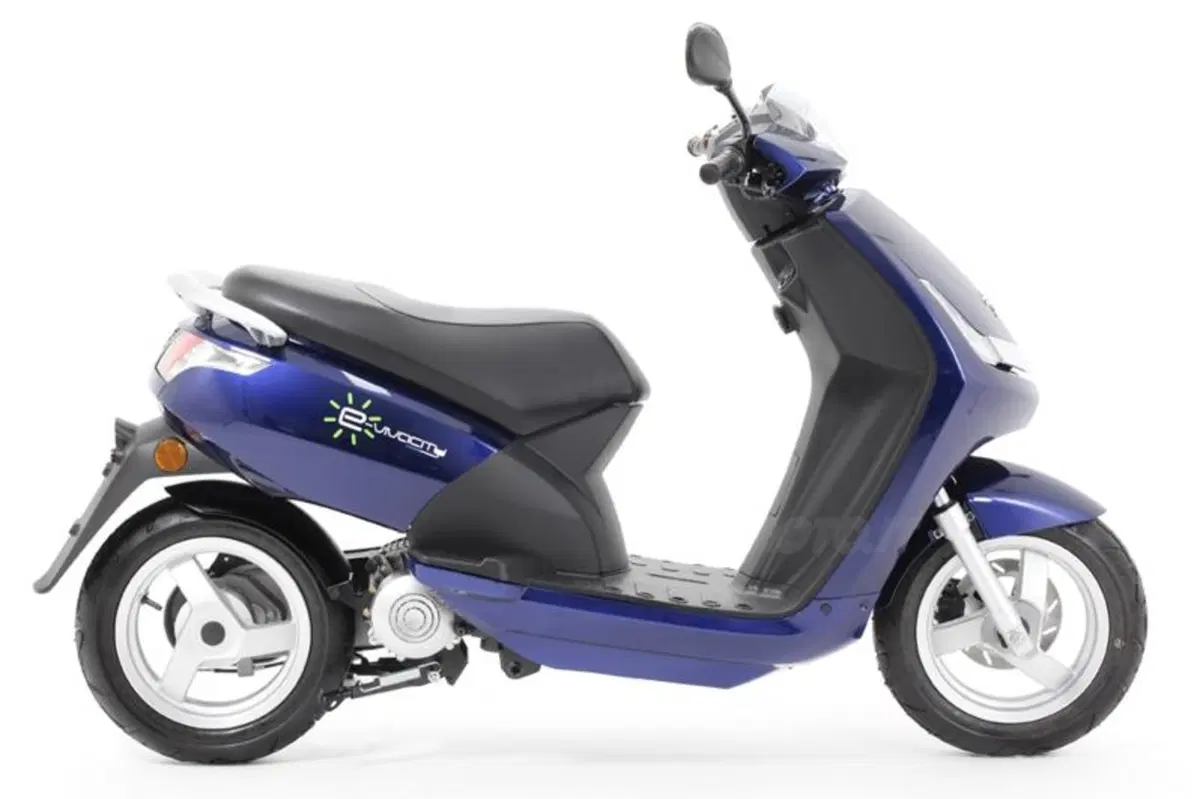 Peugeot e-Vivacity da giugno nelle concessionarie a 4.100 Euro (17)