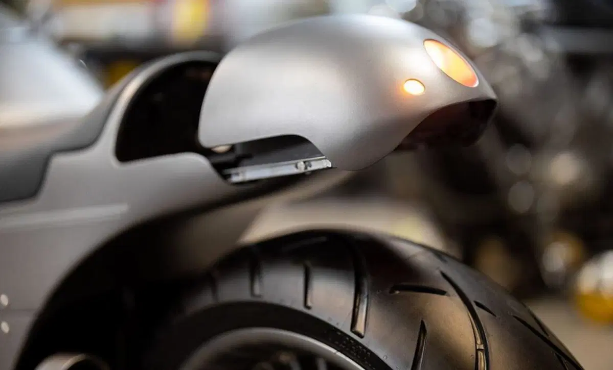 BMW R nineT Zillers Garage. Non vola, ma sta in piedi da sola (12)