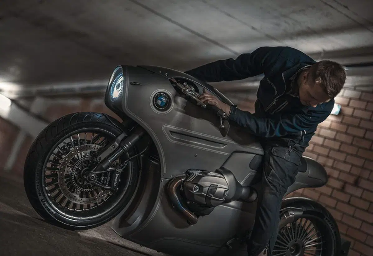 BMW R nineT Zillers Garage. Non vola, ma sta in piedi da sola (14)