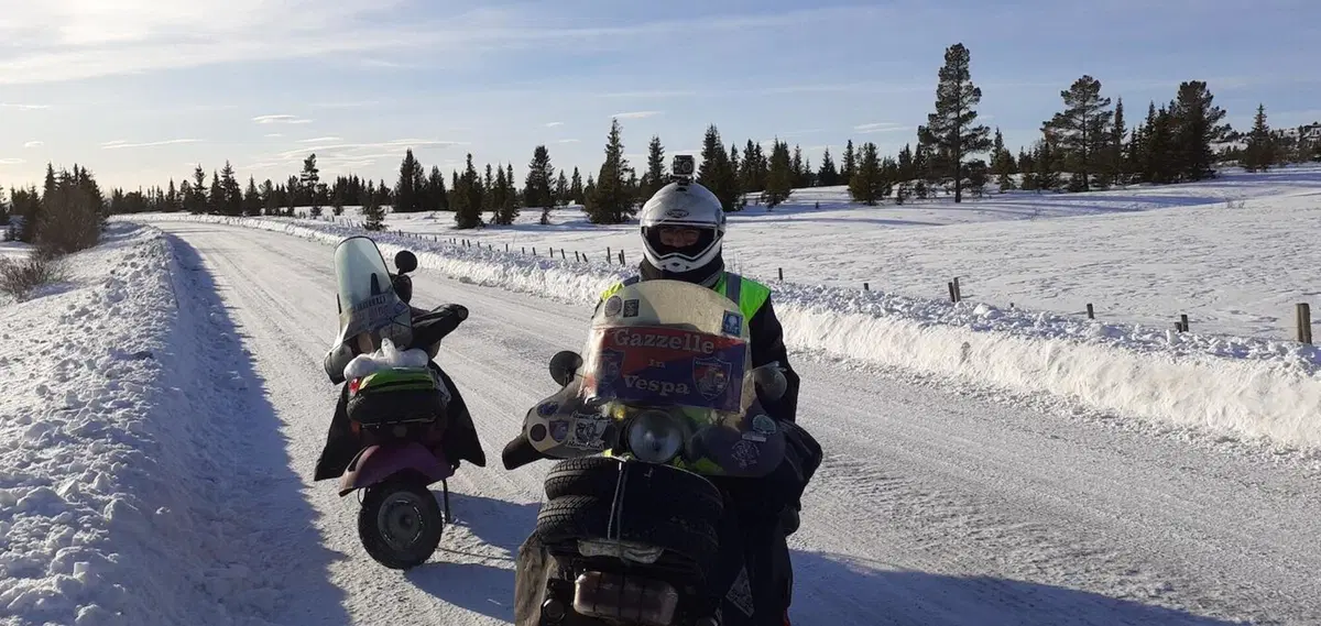 Fino al Grande Nord, là dove osano le Vespa… (12)