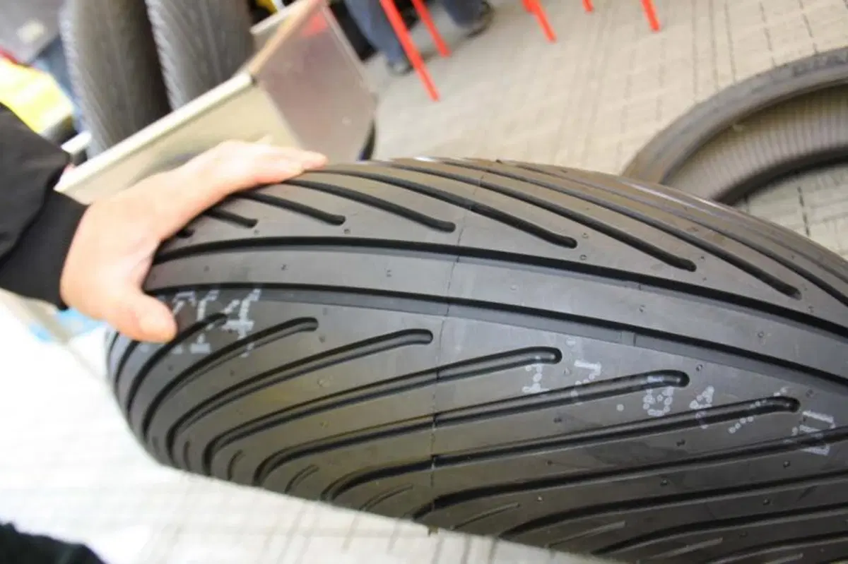Stefan Baum (Pirelli): “Da NW200 e TT indicazioni per lo sviluppo delle nostre gomme” (5)