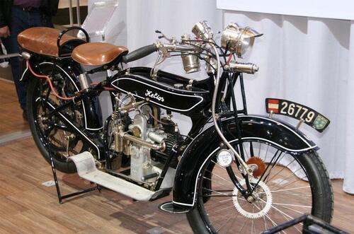 BMW: 100 anni fa nasceva il primo motore boxer. In anticipo sulla R32 (2)