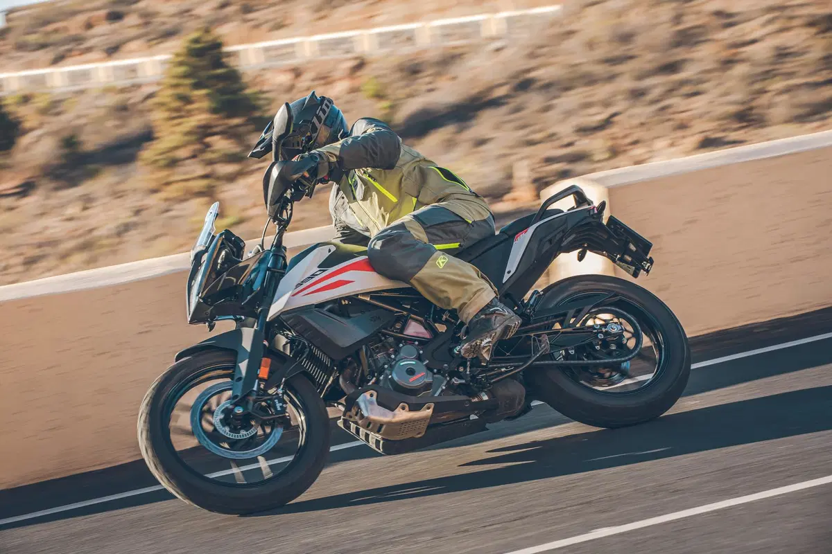 KTM 390 Adventure TEST: in sella con Francois, scopriamo pro & contro! (5)
