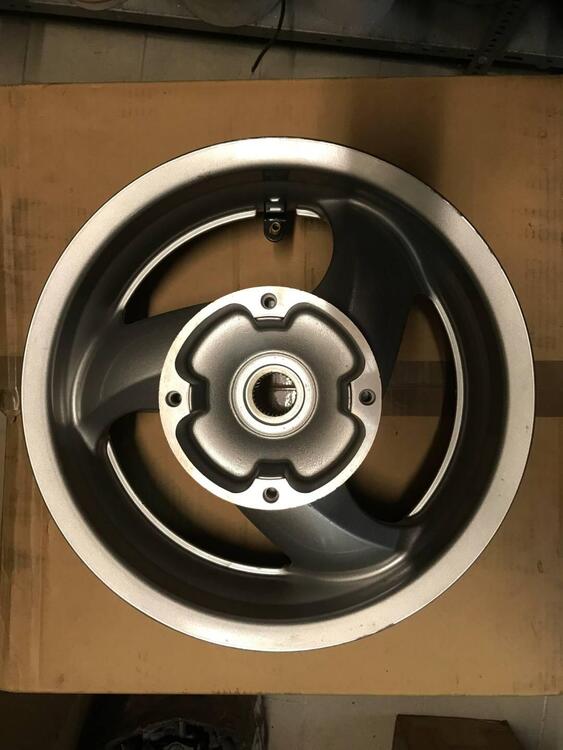 Ruota post Silver Wing 600 VV Honda (3)