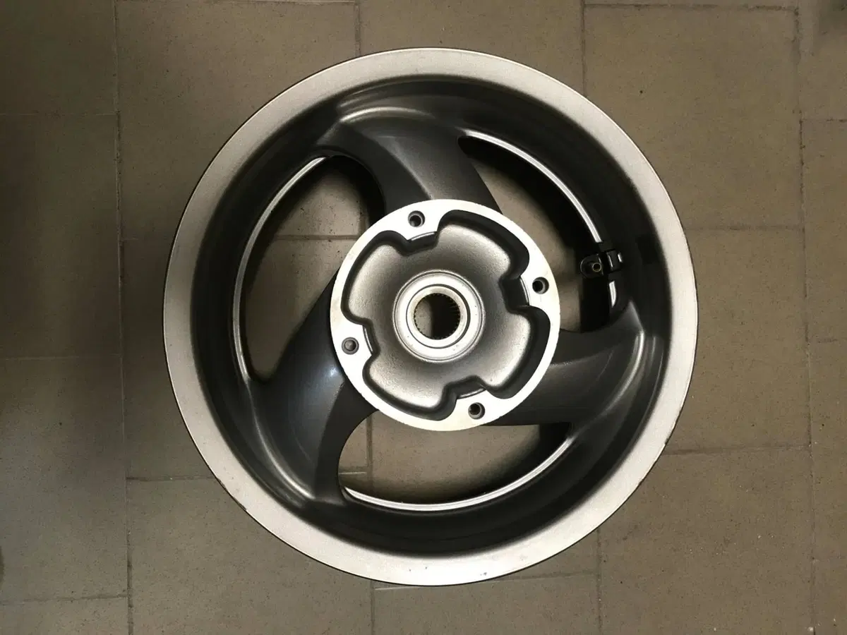 Ruota post Silver Wing 600 VV Honda (7)