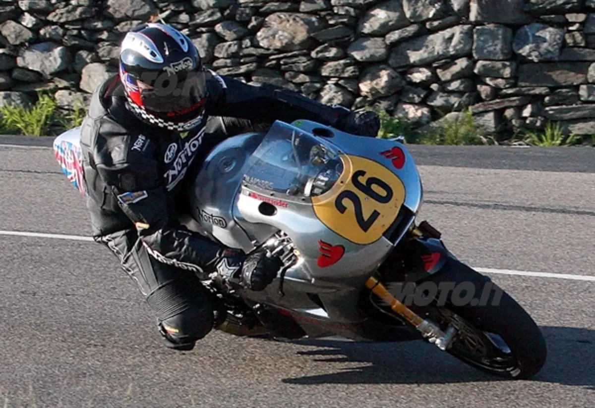La Norton al TT dopo quasi 20 anni
