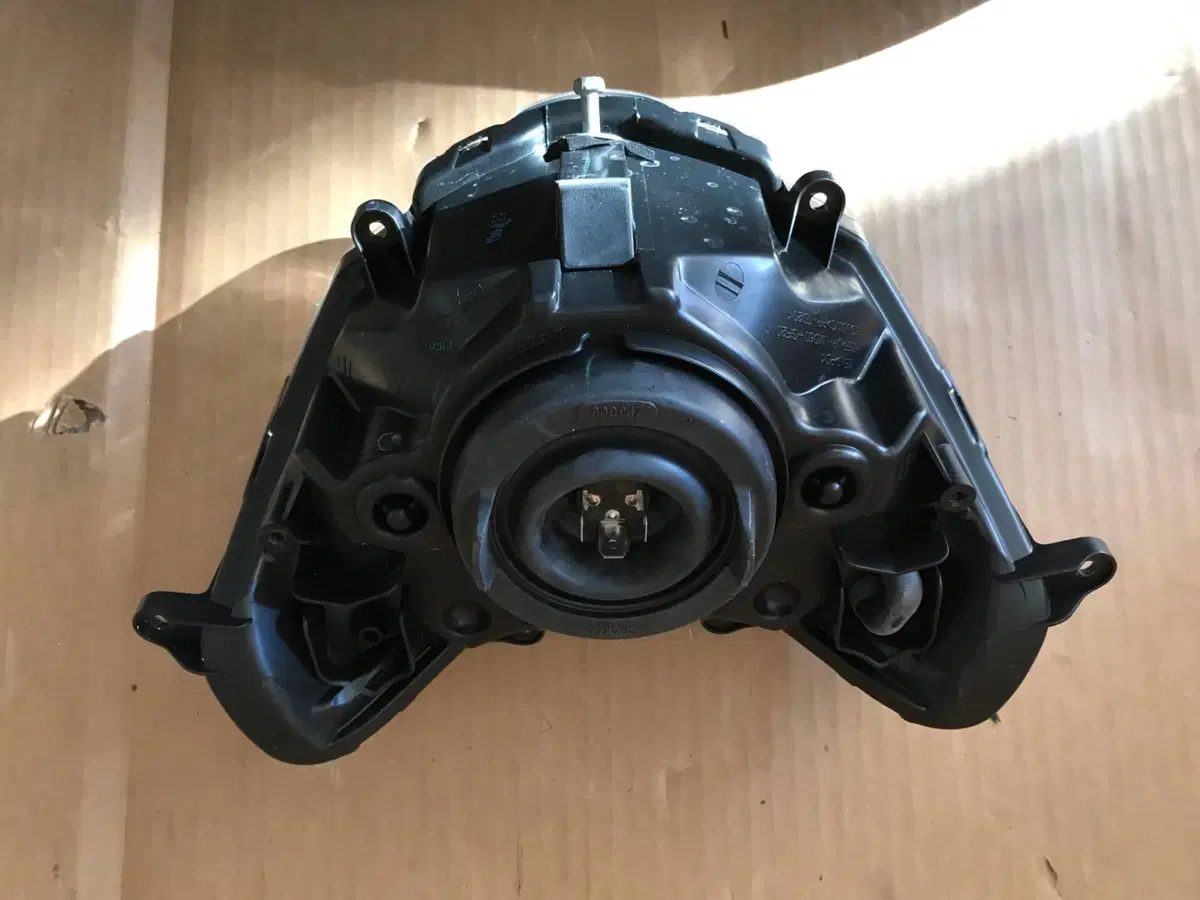 Fanale Kymco People GTi SL (4)