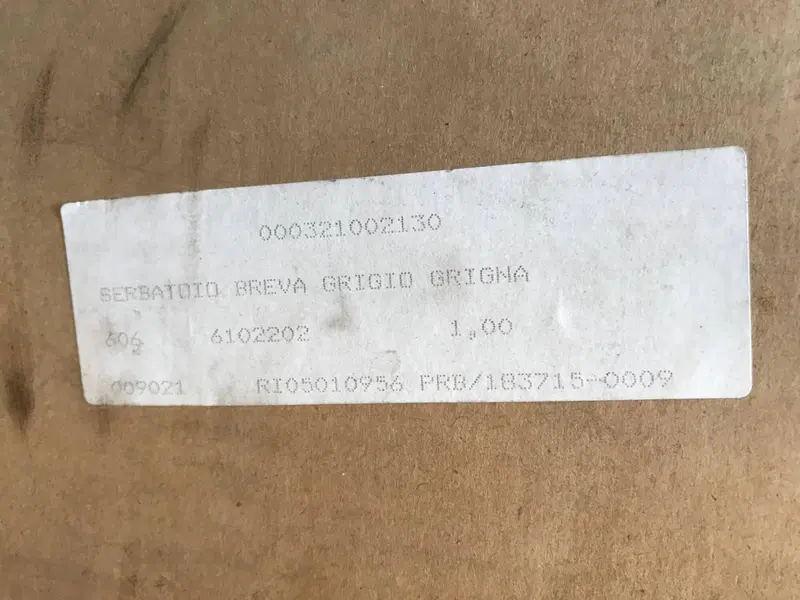 Serbatoio Moto Guzzi Breva 750 grigio SL (6)