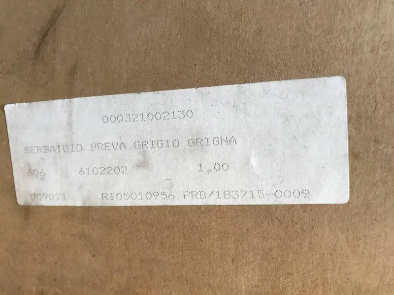 Serbatoio Moto Guzzi Breva 750 grigio SL (7)