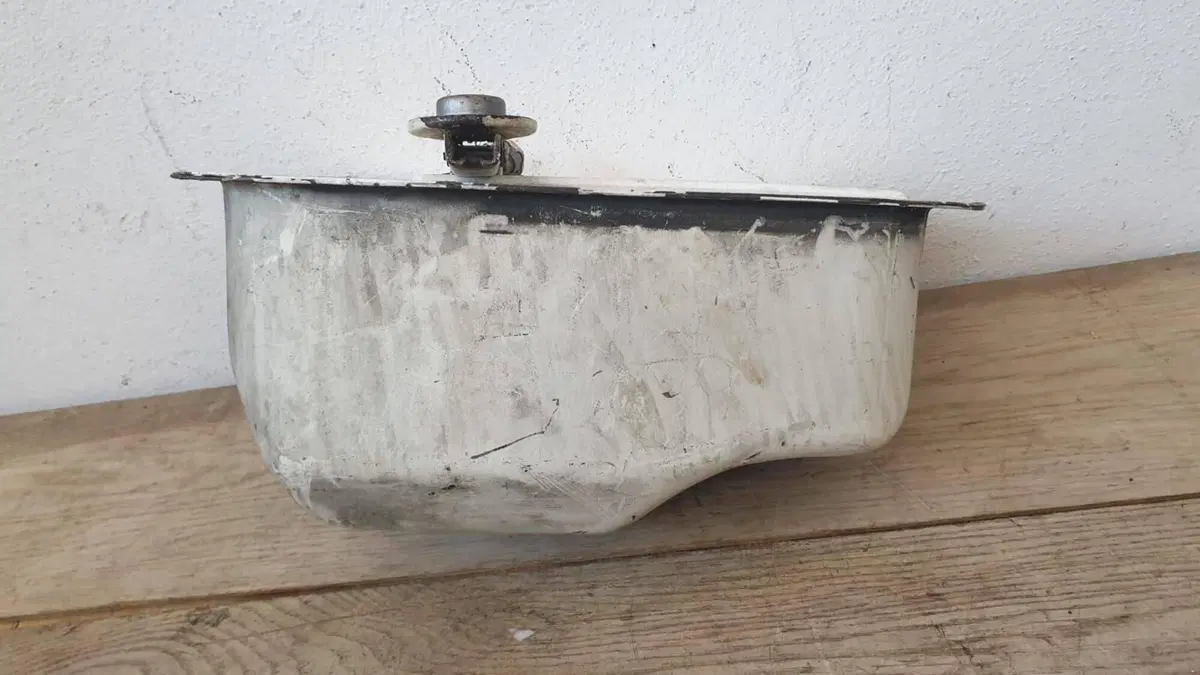 Serbatoio Vespa bianco S.L Piaggio (3)