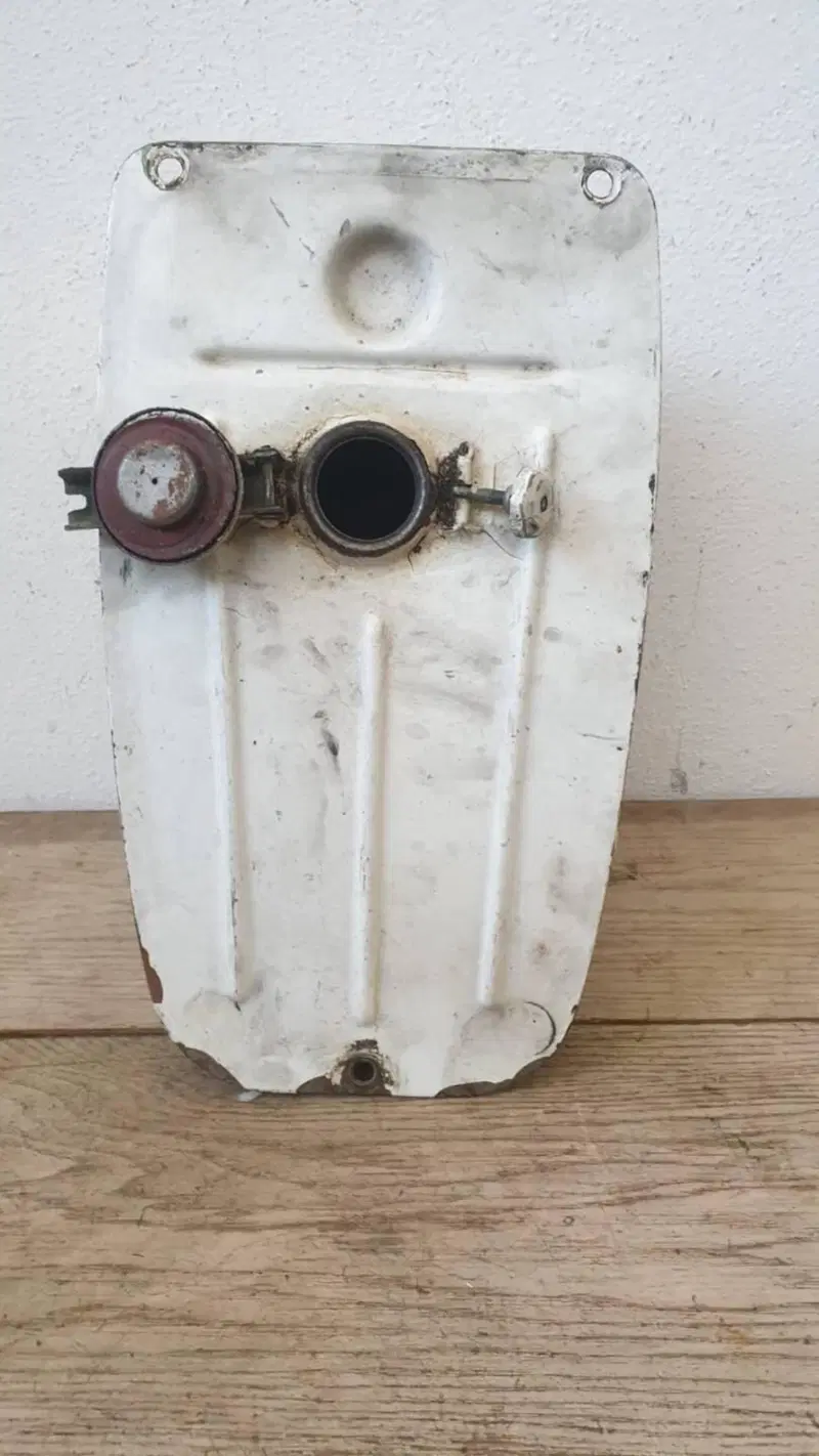 Serbatoio Vespa bianco S.L Piaggio (5)