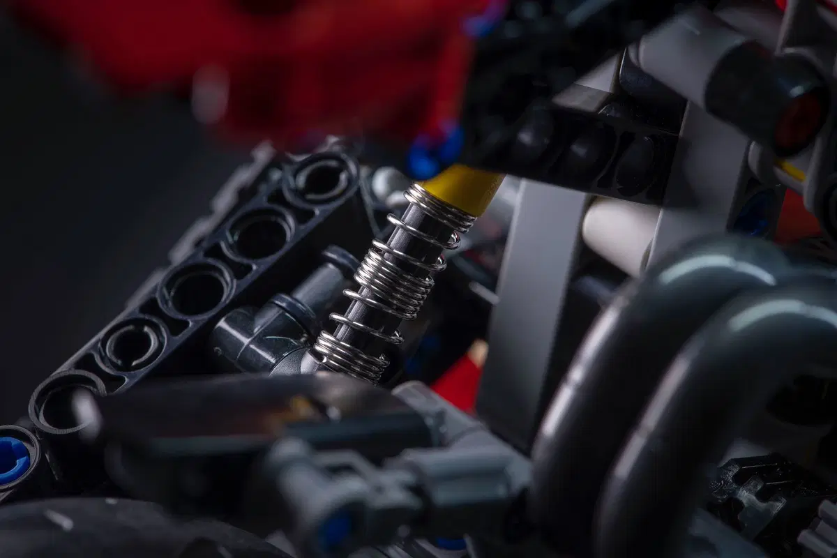 Ducati Panigale V4R: arriva in versione LEGO Technic (13)