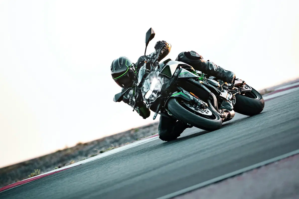 Kawasaki Z-H2: foto, dati e prezzo (2)