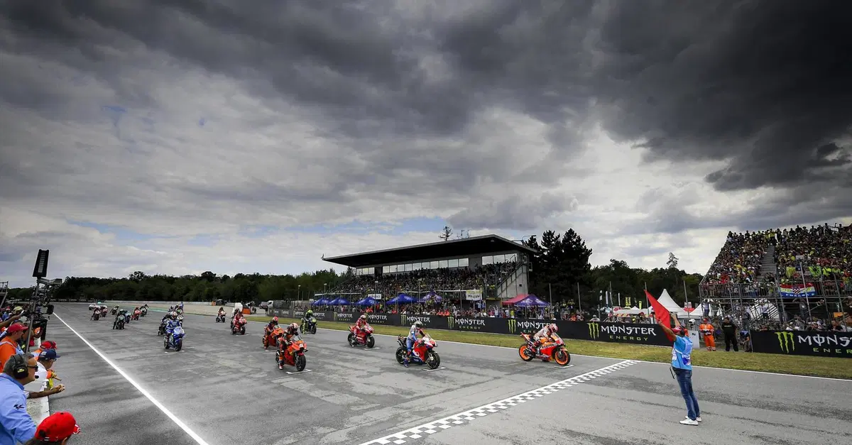 MotoGP, Ezpeleta: "tre soluzioni per correre la stagione 2020"