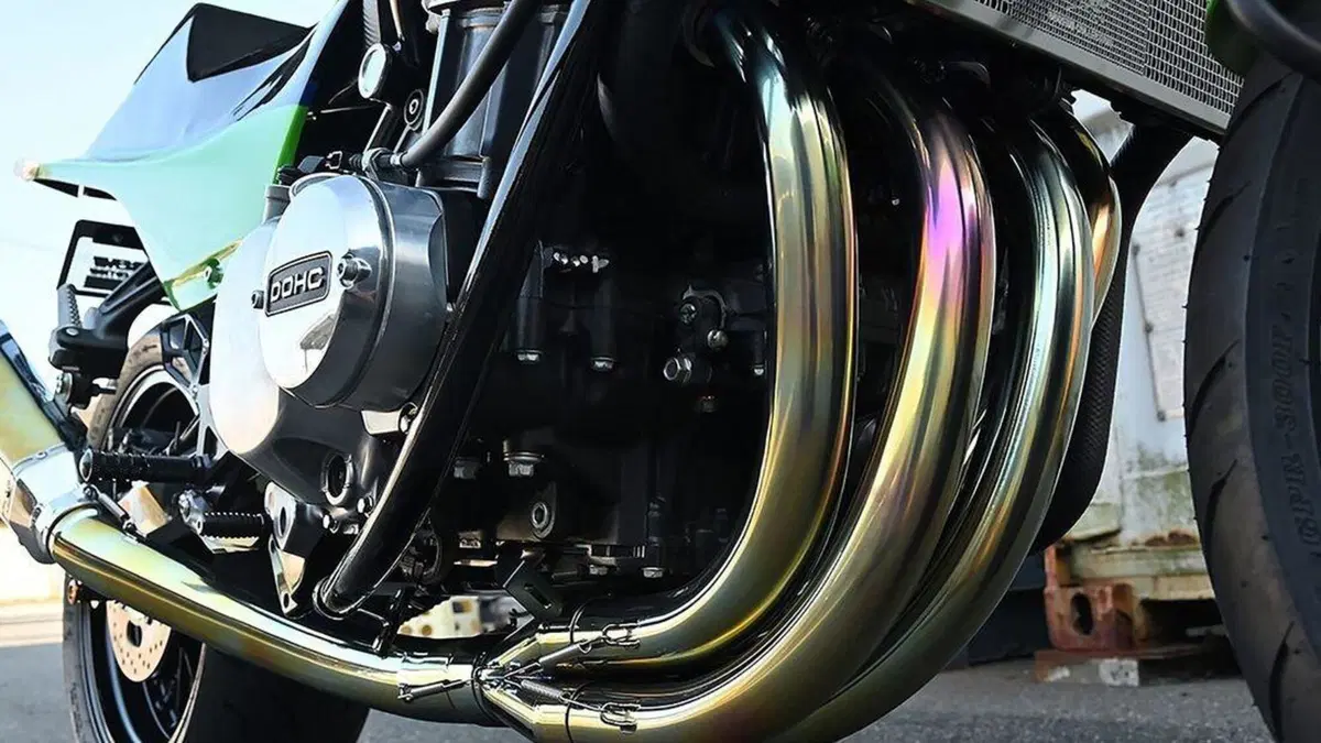 Kawasaki Z900RS Nininja. E la mitica GPZ900R rivive (11)