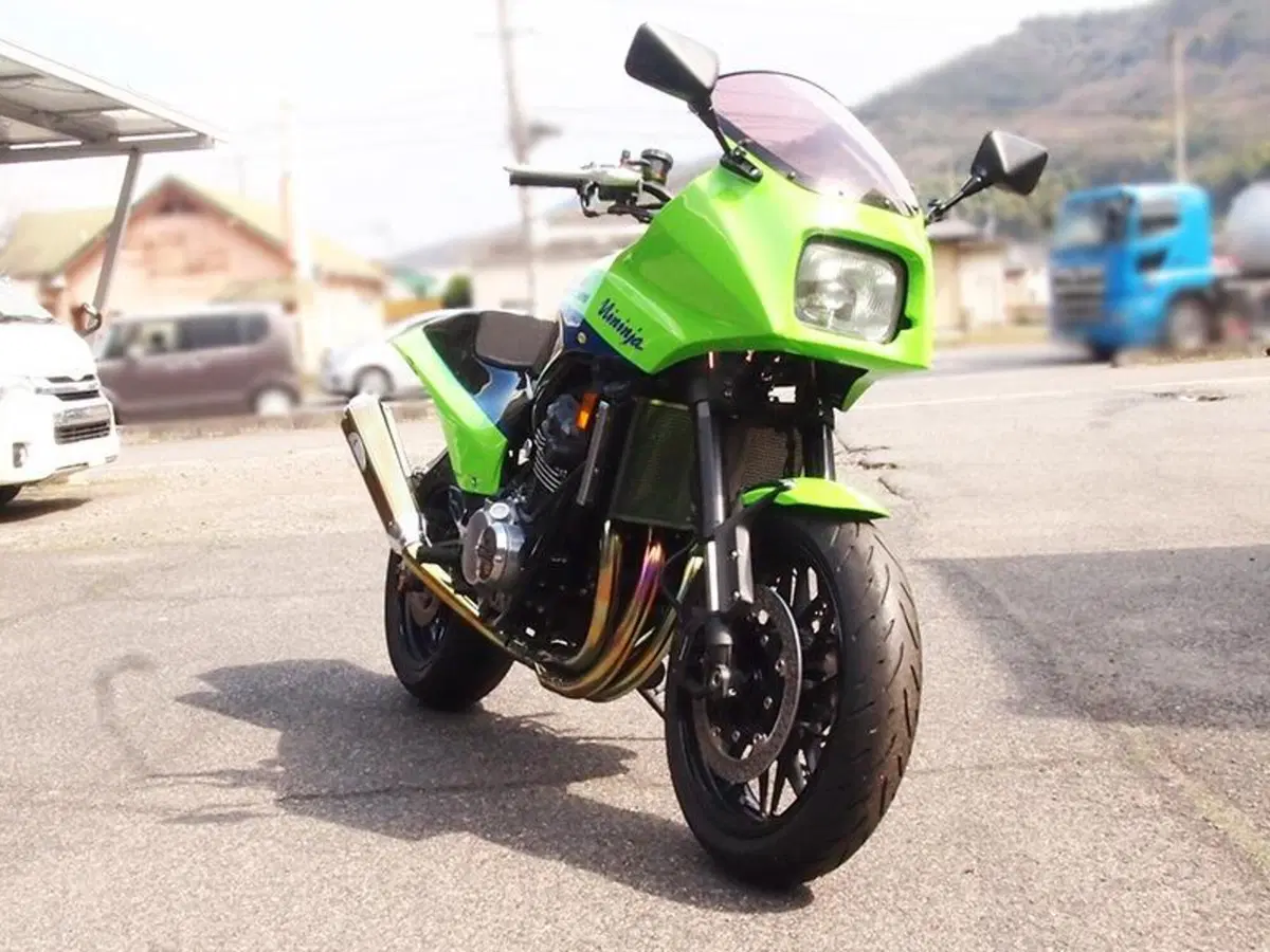 Kawasaki Z900RS Nininja. E la mitica GPZ900R rivive (15)
