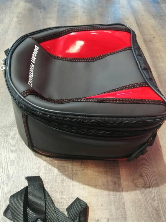 BORSA PORTAPACCHI HYPERMOTARD Ducati (4)