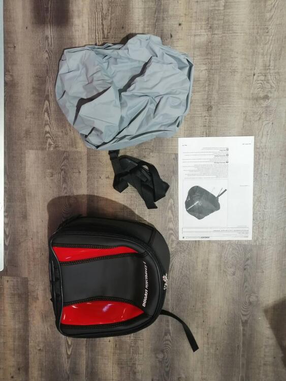 BORSA PORTAPACCHI HYPERMOTARD Ducati (5)