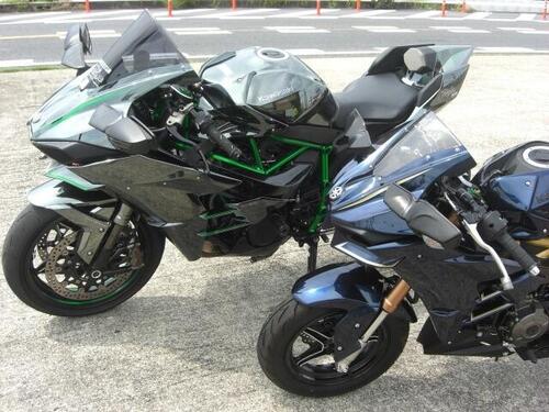 Kawasaki Z125 Pro h2: la Ninja H2 a 16 anni (9)